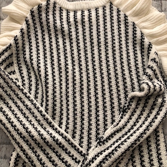 Moon River Cold Shoulder Ruffle Sweater - Picture 5 of 7